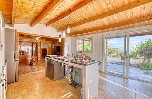 Puerto Naos House | Holiday Home 'Finca La Charquita' with Sea View, Private Terrace and Wi-Fi