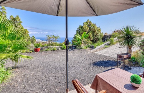 Puerto Naos House | Holiday Home 'Finca La Charquita' with Sea View, Private Terrace and Wi-Fi