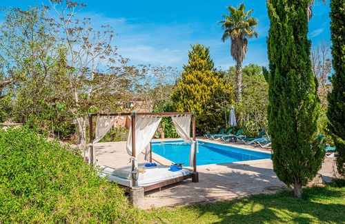 Felanitx House | Holiday Home 'Finca Can Xet' with Mountain View, Pool & Wi-Fi