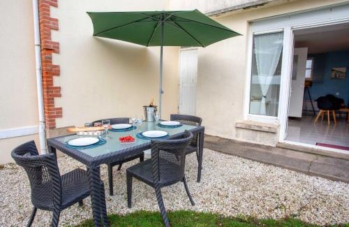 La Bernerie-en-Retz House | Holiday Home Le Plan d'Eau-1 by Interhome