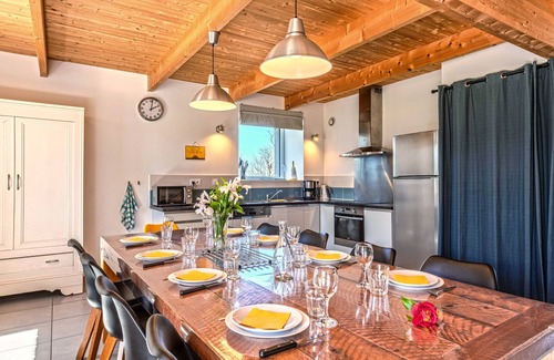 Plouguerneau House | Holiday Home 'Gîte With Private Heated Pool' with Private Terrace, Private Garden and Wi-Fi