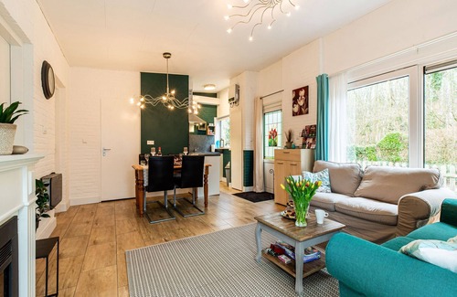 Municipality of Noordwijk House | Holiday Home in Noordwijkerhout near Lake