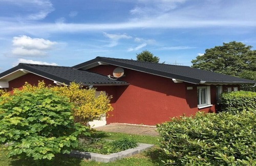 Daun House | Holiday home in Daun with swimming pool