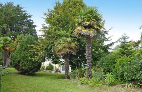 Denneville House | Holiday Home in Denneville near Sandy Beach