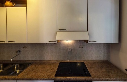 Kadumi House | Holiday Home in Kadumi with Air condition, WIFI, Washing machine, Dishwasher (625-1)