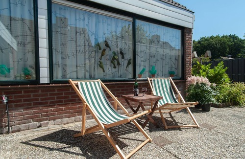 Municipality of Noordwijk House | Holiday Home in Noordwijkerhout by Lake