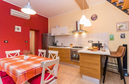 Valdebek House | Holiday Home in Pula with Private Pool