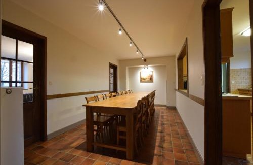 Commanster House | Holiday Home in Rogery with Sauna