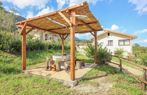 Senerchia House | Holiday Home in Strada Cervara
