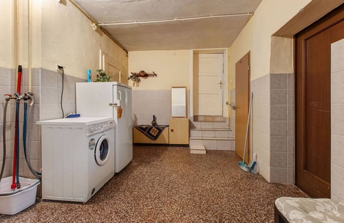 Gleichamberg House | Holiday home in Thuringia with private terrace, use of a garden and pool