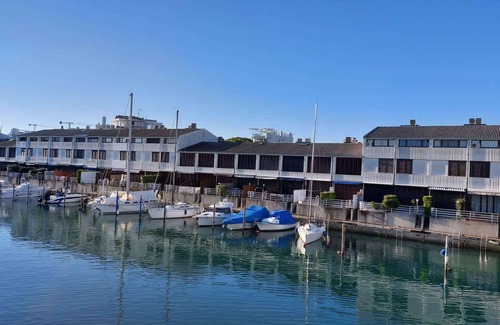 Lignano Sabbiadoro House | Holiday home with air conditioning and satellite TV