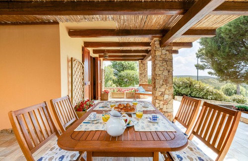 Torre dei Corsari House | Holiday Home 'Domu De Maria' with Sea View, Private Terrace and Air Conditioning