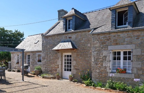 Plounevez-Lochrist House | Holiday Home Ker Maeziou 1 - PLR210