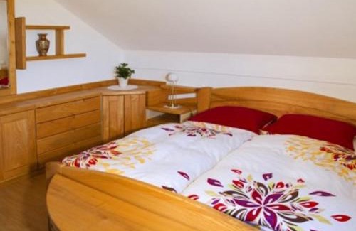 Cabar House | Holiday Home Kozji Vrh with Sauna and Views