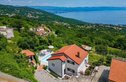 Opatija House | Holiday Home Kvarner with private heated pool