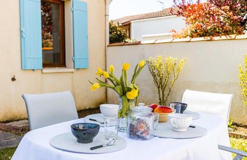 Saint-Palais-sur-Mer House | Holiday Home Les Privileges by Interhome