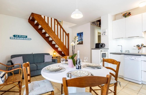 Saint-Palais-sur-Mer House | Holiday Home Les Privileges by Interhome