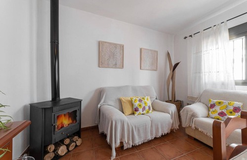 Juzcar House | Holiday Home 'La Casa Del Bosque' with Mountain View, Balcony and Wi-Fi