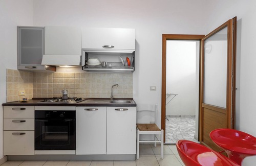 Torre San Giovanni House | Holiday Home 'La Casetta Al Mare' with Wi-Fi and Air Conditioning