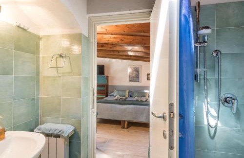 Sabaudia House | Holiday Home La casina nel bosco by Interhome