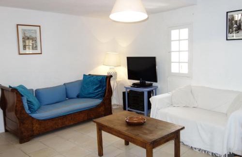 La Cadiere-d'Azur House | Holiday Home La Cadièrienne by Interhome