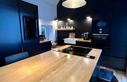 Plerin House | Holiday Home 'La Maison Du Phare' with Private Terrace and Garden