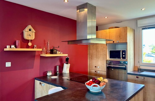 Ploemeur House | Holiday Home 'La Maison Ty Logis' with Private Terrace, Private Garden and Wi-Fi