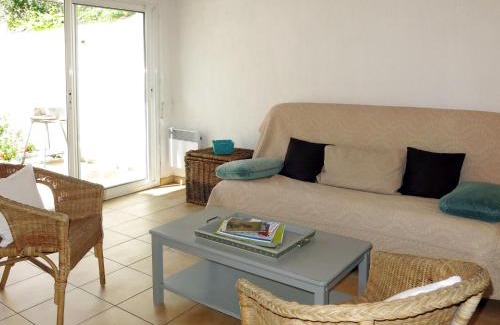 La Flotte House | Holiday Home La Touche-3 by Interhome