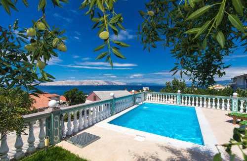 Senj Apartment | Holiday Home Larma
