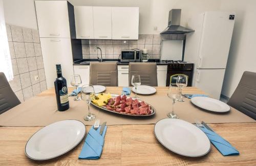 Pridraga House | Holiday Home Laura by Interhome