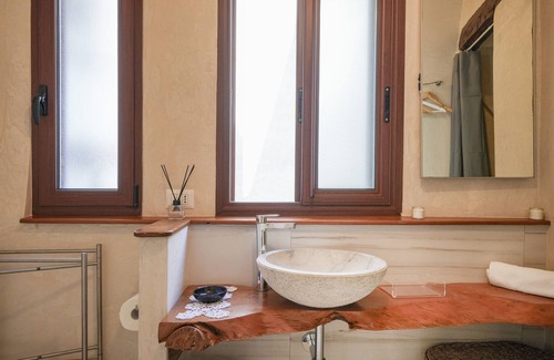 Conversano House | Holiday Home 'Le Badesse Mitrate' with Wi-Fi and Air Conditioning