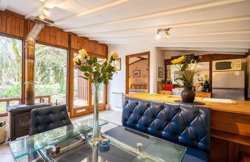 Gemozac House | Holiday Home 'Le Cottage - Gîtes De La Tournerie' with Shared Pool, Terrace and Wi-Fi