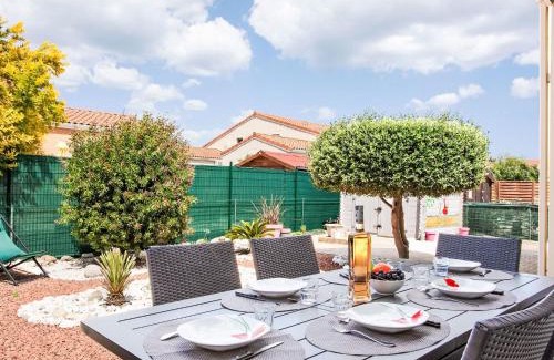 Torreilles House | Holiday Home Le Mas de Torreilles-4 by Interhome
