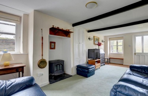 Lynton House | Holiday Home Lyn Cottage by Interhome