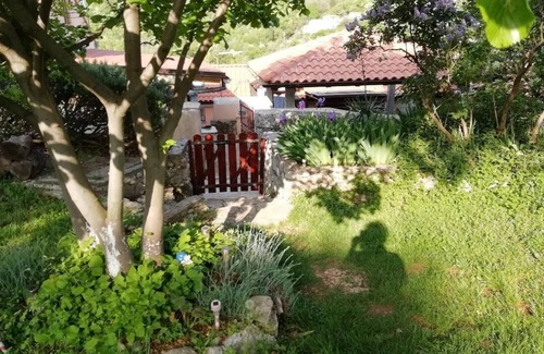 Obrs House | HOLIDAY HOME MIRJANA