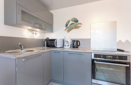 Penmarch House | Holiday Home 'Maison De Pêcheur 300m De La Mer' with Private Terrace and Private Garden