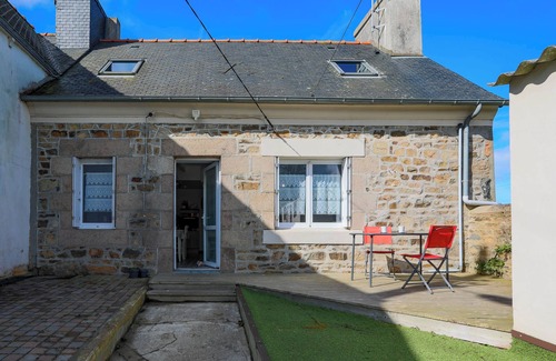 Pleubian House | Holiday Home 'Maison Du Sillon' with Private Terrace and Private Garden