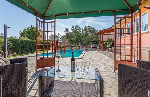 Sikici House | Holiday Home Majoli