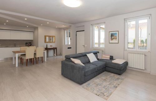Intra House | Holiday Home Maria by Interhome