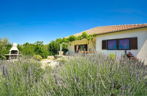 Murter House | Holiday Home Mihotić by Interhome