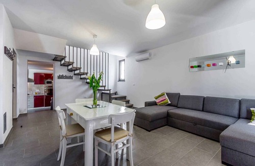 Peresiji House | Holiday home mit Pool und Klimaanlage