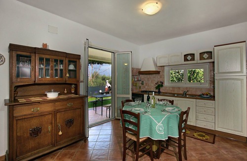 San Feliciano House | Holiday Home near Lake Trasimeno
