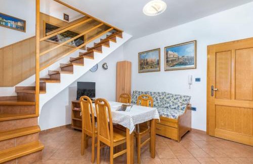 Cres Apartment | Holiday Home near Beach in Croatia