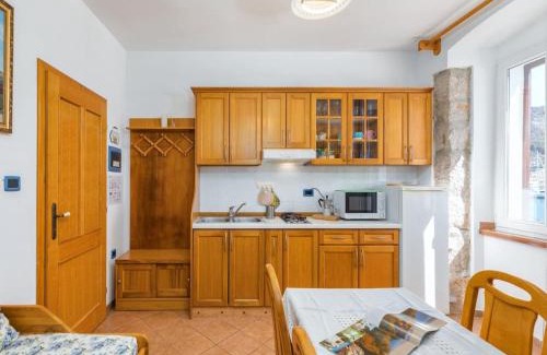 Cres Apartment | Holiday Home near Beach in Croatia