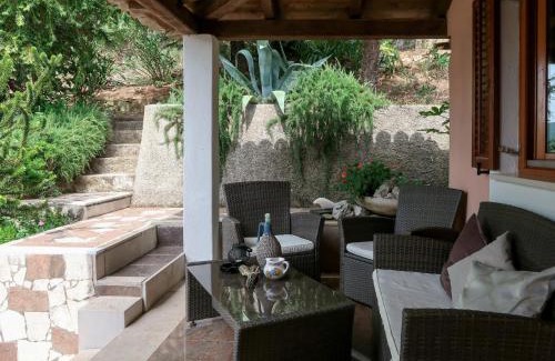 Rasa House | Holiday Home Noel by Interhome