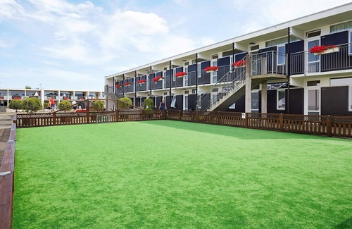 Bønnerup Strand Apartment | Holiday home on a holiday park in Glesborg