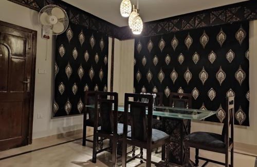 Murree House | Holiday home On The rocks
