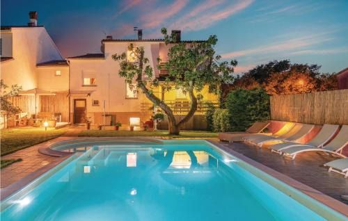 Vinkuran House | Holiday Home Pula 23 With Outdoor Swimmingpool