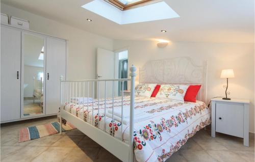 Vinkuran House | Holiday Home Pula 23 With Outdoor Swimmingpool