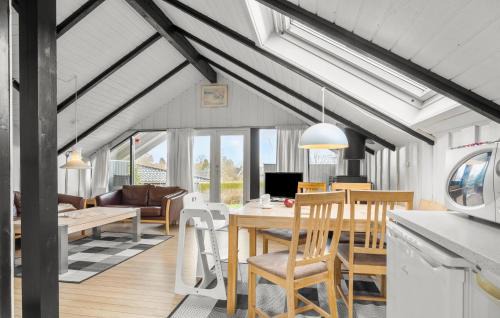 Hejlsminde Strand House | Holiday Home Rønnebærvænget Hejls
